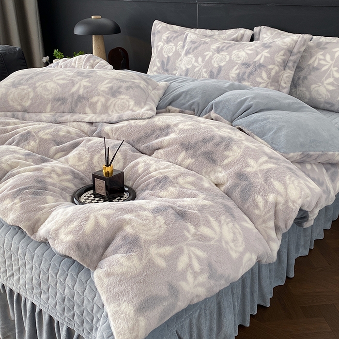 美伦美焕 2025新款直播热款高克重兔毛绒床盖款四件套 花漾灰
