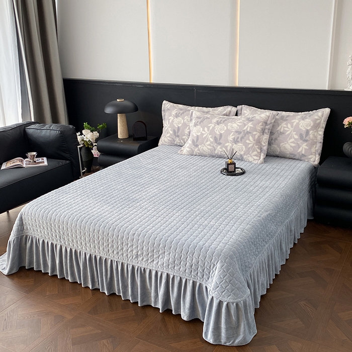 91家纺网 家纺一手货源 找家纺 美伦美焕 2025新款直播热款高克重兔毛绒床盖款四件套 花漾灰