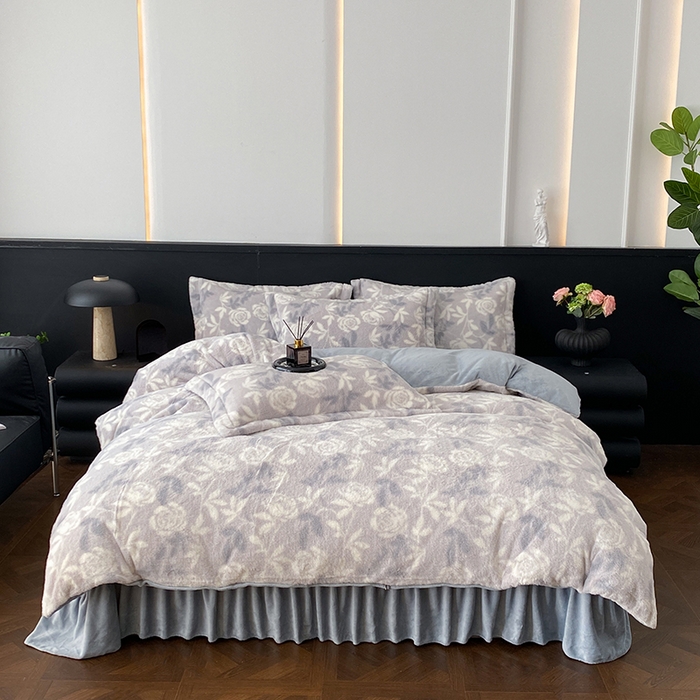 91家纺网 家纺一手货源 找家纺 美伦美焕 2025新款直播热款高克重兔毛绒床盖款四件套 花漾灰