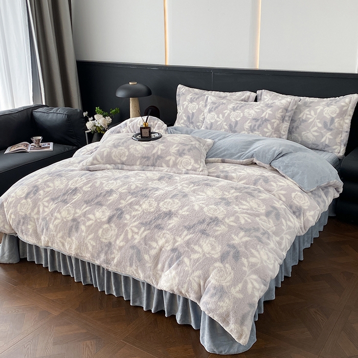 91家纺网 家纺一手货源 找家纺 美伦美焕 2025新款直播热款高克重兔毛绒床盖款四件套 花漾灰