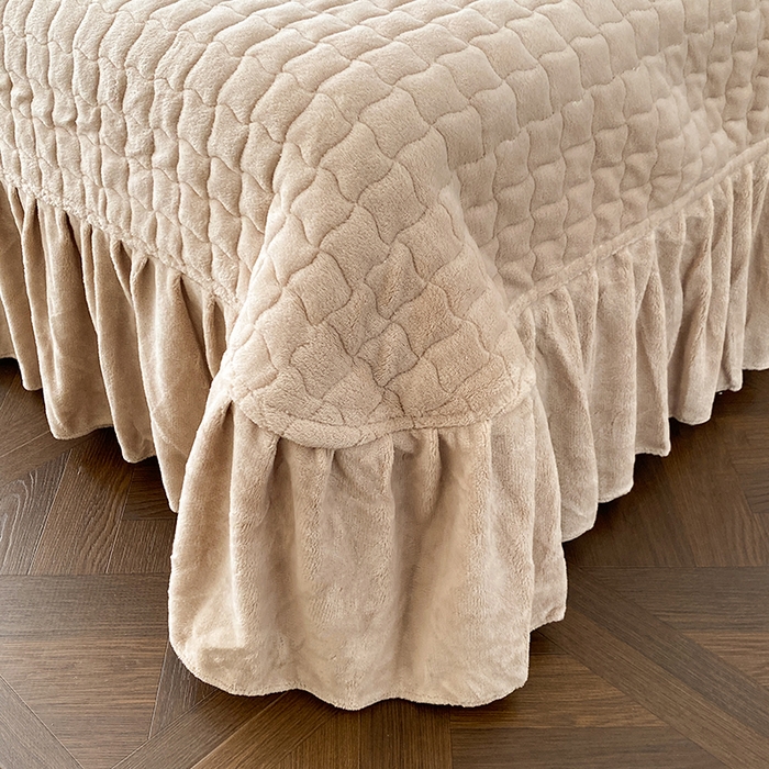 91家纺网 家纺一手货源 找家纺 美伦美焕 2025新款直播热款高克重兔毛绒床盖款四件套 暖驼