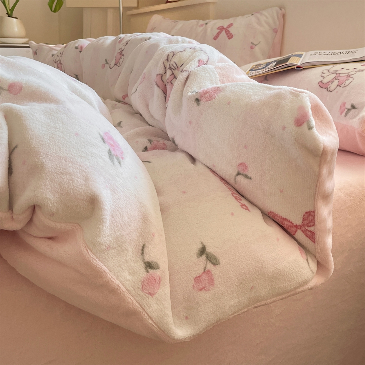 91家纺网 家纺一手货源 找家纺 （总）小久久（小九九） 2025新款A类牛奶绒印花四件套