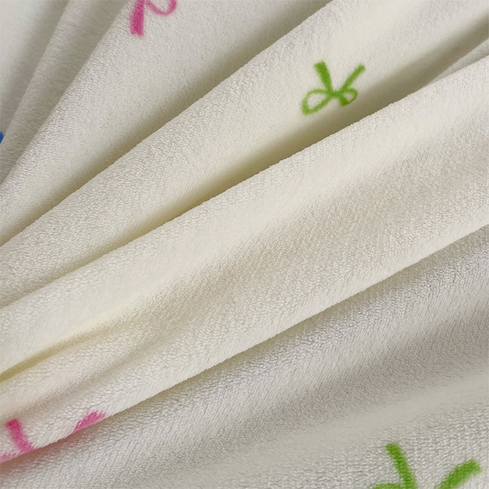 91家纺网 家纺一手货源 找家纺 炫拼家纺 2025新款亲肤舒适韩版高克重牛奶绒花边四件套-奶盐 奶盐-海的心跳