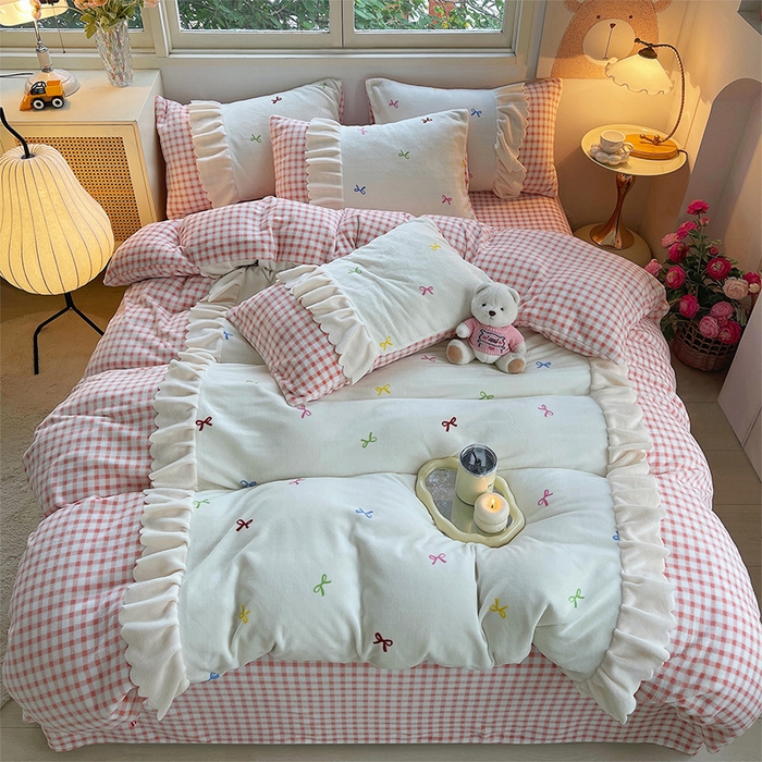 91家纺网 家纺一手货源 找家纺 炫拼家纺 2025新款亲肤舒适韩版高克重牛奶绒花边四件套-奶盐 奶盐-梦里生花