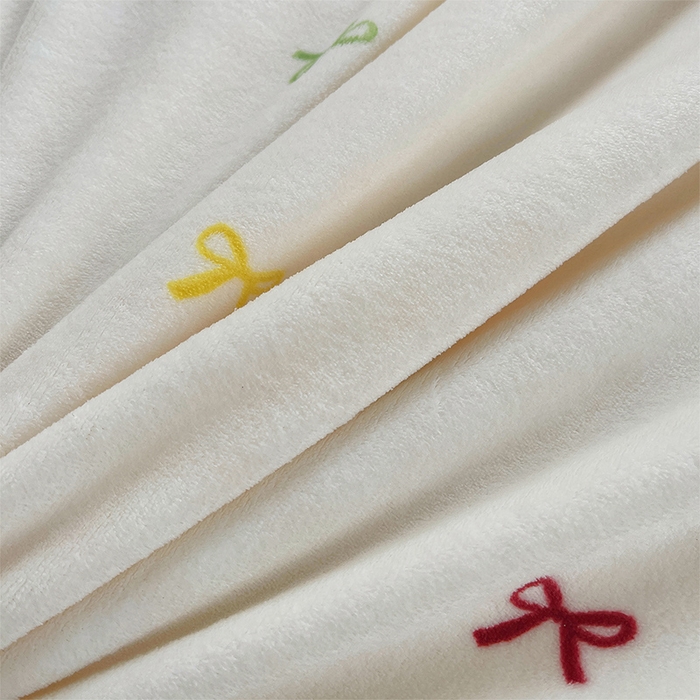 91家纺网 家纺一手货源 找家纺 炫拼家纺 2025新款亲肤舒适韩版高克重牛奶绒花边四件套-奶盐 奶盐-觅光里