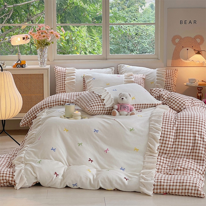 91家纺网 家纺一手货源 找家纺 炫拼家纺 2025新款亲肤舒适韩版高克重牛奶绒花边四件套-奶盐 奶盐-柚见