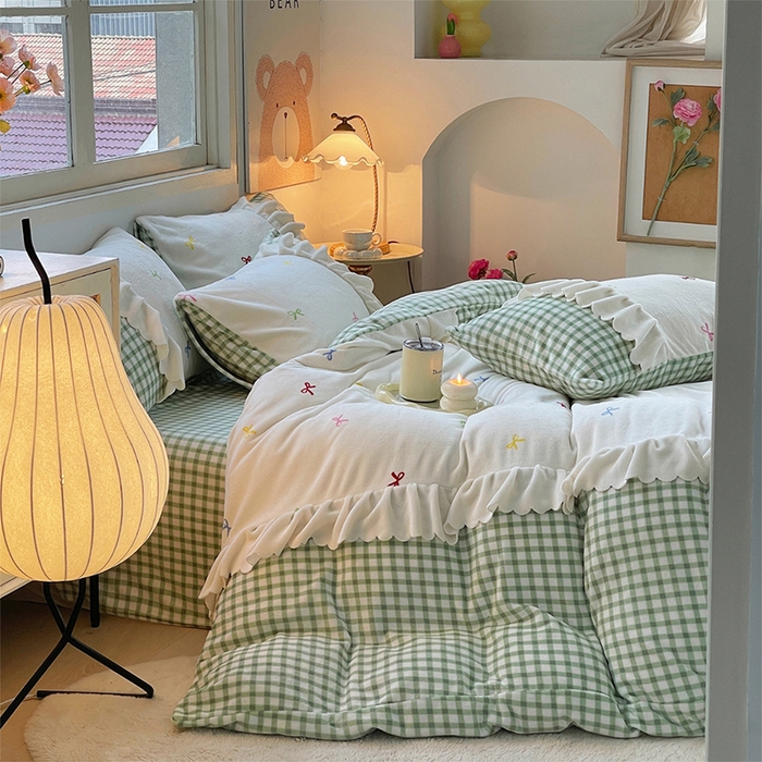 91家纺网 家纺一手货源 找家纺 炫拼家纺 2025新款亲肤舒适韩版高克重牛奶绒花边四件套-奶盐 奶盐-森漫