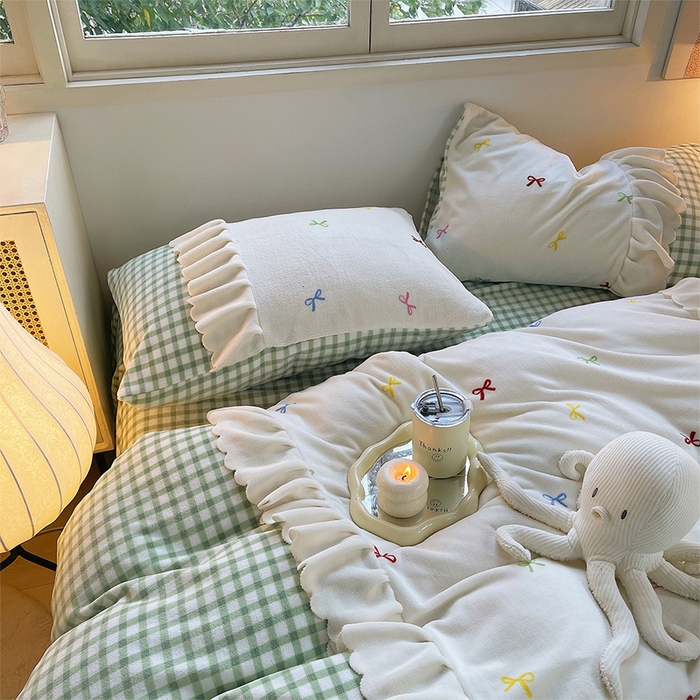 91家纺网 家纺一手货源 找家纺 炫拼家纺 2025新款亲肤舒适韩版高克重牛奶绒花边四件套-奶盐 奶盐-森漫