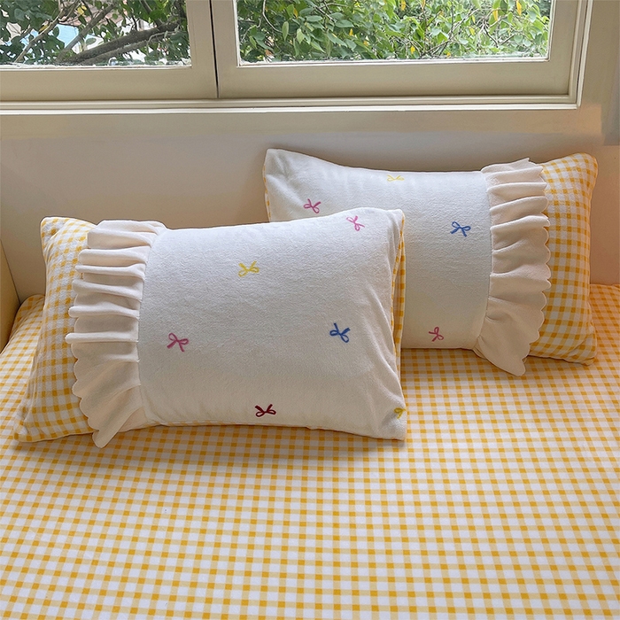 91家纺网 家纺一手货源 找家纺 炫拼家纺 2025新款亲肤舒适韩版高克重牛奶绒花边四件套-奶盐 奶盐-觅光里