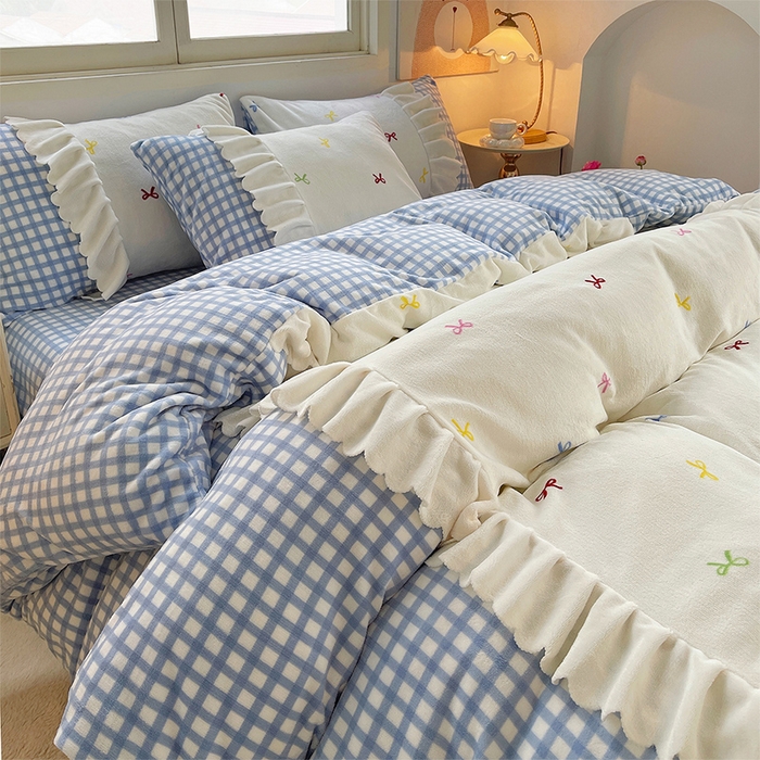 91家纺网 家纺一手货源 找家纺 炫拼家纺 2025新款亲肤舒适韩版高克重牛奶绒花边四件套-奶盐 奶盐-海的心跳