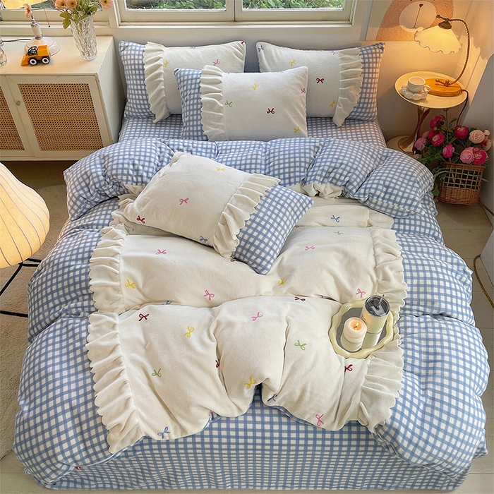 91家纺网 家纺一手货源 找家纺 炫拼家纺 2025新款亲肤舒适韩版高克重牛奶绒花边四件套-奶盐 奶盐-海的心跳