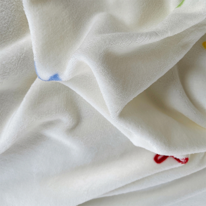 91家纺网 家纺一手货源 找家纺 炫拼家纺 2025新款亲肤舒适韩版高克重牛奶绒花边四件套-奶盐 奶盐一墨韵