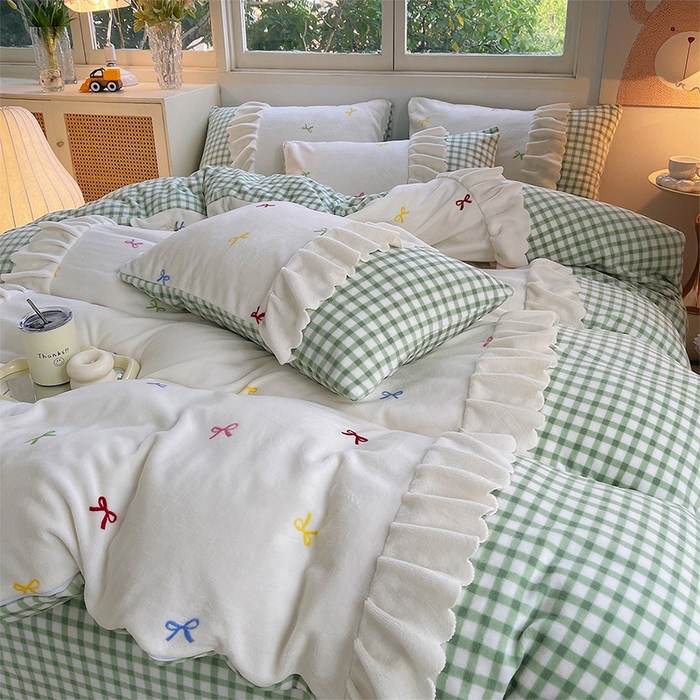 91家纺网 家纺一手货源 找家纺 炫拼家纺 2025新款亲肤舒适韩版高克重牛奶绒花边四件套-奶盐 奶盐-森漫