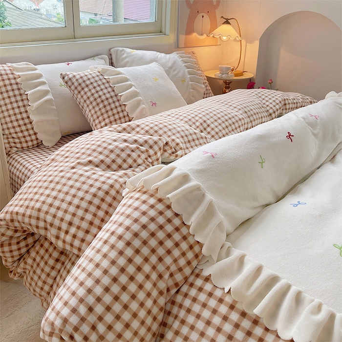 91家纺网 家纺一手货源 找家纺 炫拼家纺 2025新款亲肤舒适韩版高克重牛奶绒花边四件套-奶盐 奶盐-柚见