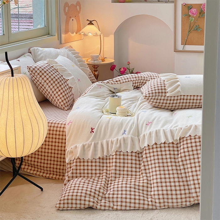 91家纺网 家纺一手货源 找家纺 炫拼家纺 2025新款亲肤舒适韩版高克重牛奶绒花边四件套-奶盐 奶盐-柚见