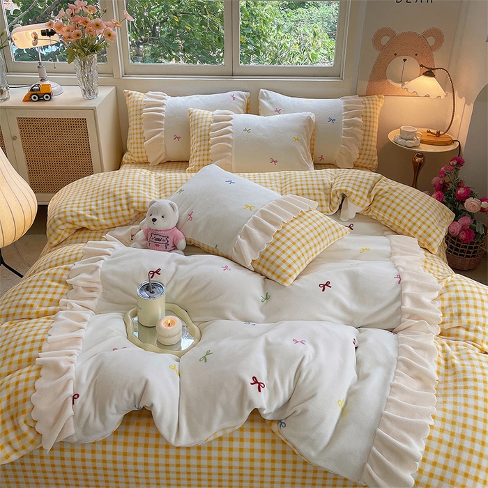 91家纺网 家纺一手货源 找家纺 炫拼家纺 2025新款亲肤舒适韩版高克重牛奶绒花边四件套-奶盐 奶盐-觅光里