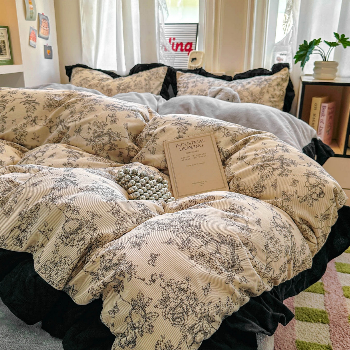 91家纺网 家纺一手货源 找家纺 （总）老K (原美阁） 2025新款轻法式赫本风灯芯绒牛奶绒四件套提花立体韩版花边复古牛奶绒三件套