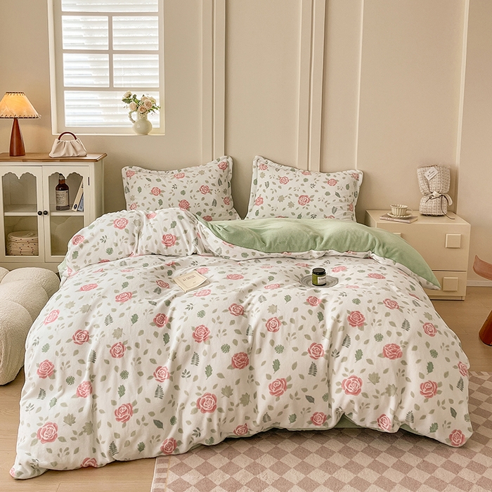 91家纺网 家纺一手货源 找家纺 金盛纺 2025新款高克重牛奶绒印花系列四件套(可定制) 玫瑰花园