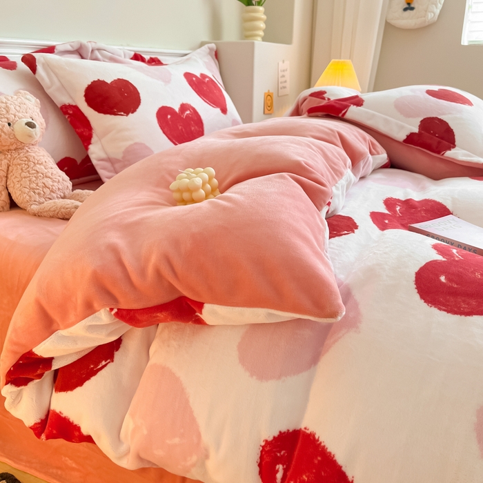 91家纺网 家纺一手货源 找家纺 金盛纺 2025新款高克重牛奶绒印花系列四件套(可定制) 海洋之心