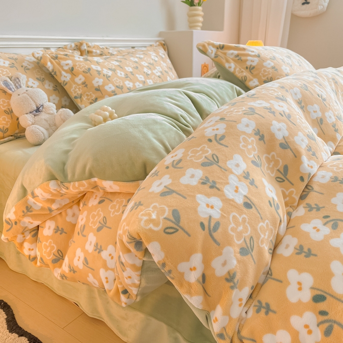 91家纺网 家纺一手货源 找家纺 金盛纺 2025新款高克重牛奶绒印花系列四件套(可定制) 丽人花都