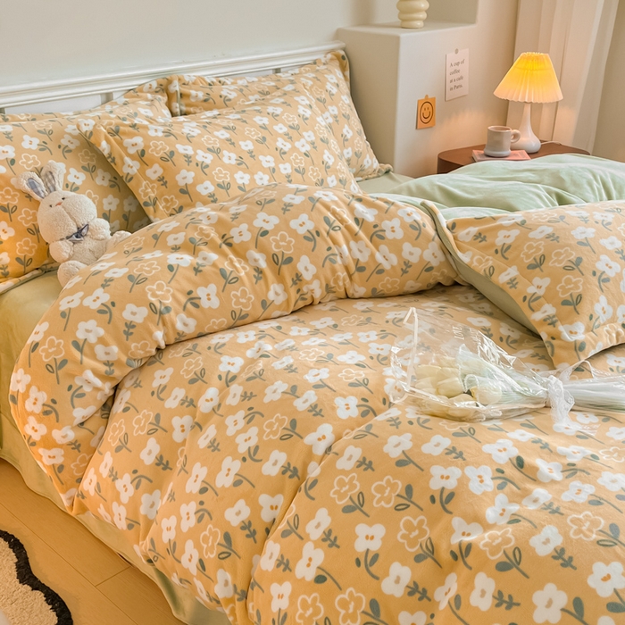 91家纺网 家纺一手货源 找家纺 金盛纺 2025新款高克重牛奶绒印花系列四件套(可定制) 丽人花都