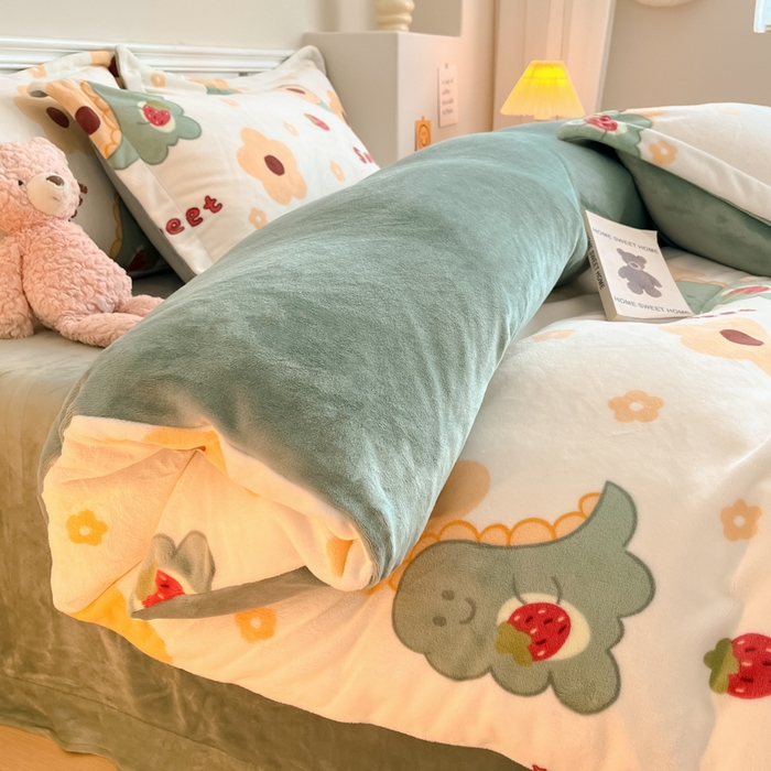 91家纺网 家纺一手货源 找家纺 金盛纺 2025新款高克重牛奶绒印花系列四件套(可定制) 萌萌哒