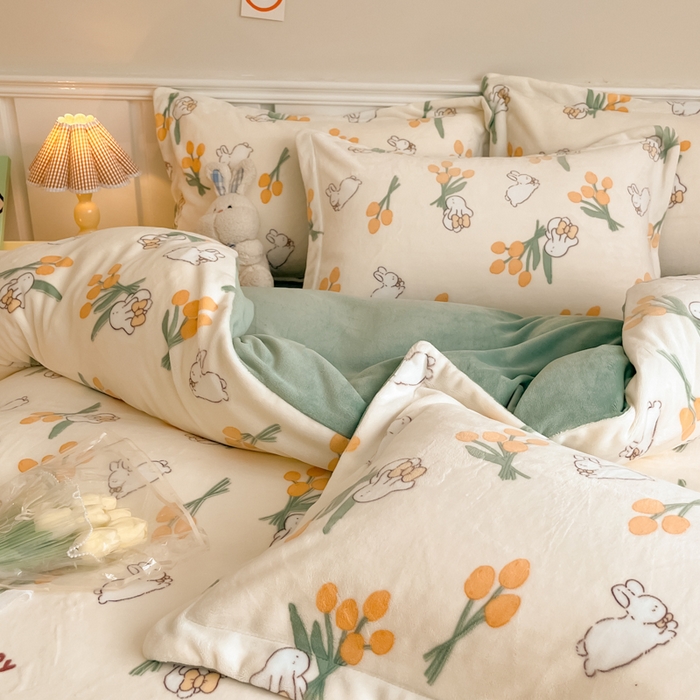 91家纺网 家纺一手货源 找家纺 金盛纺 2025新款高克重牛奶绒印花系列四件套(可定制) 星光游乐园