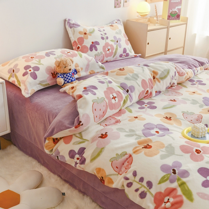 91家纺网 家纺一手货源 找家纺 金盛纺 2025新款高克重牛奶绒印花系列四件套(可定制) 花香伊人