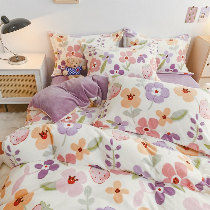 91家纺网 家纺一手货源 找家纺 金盛纺 2025新款高克重牛奶绒印花系列四件套(可定制) 花香伊人