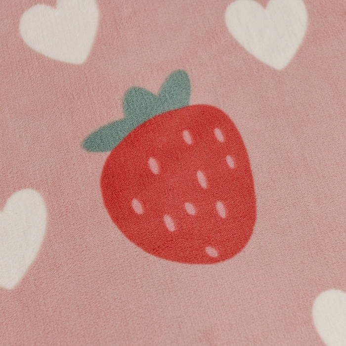 91家纺网 家纺一手货源 找家纺 金盛纺 2025新款高克重牛奶绒印花系列四件套(可定制) 桃心草莓