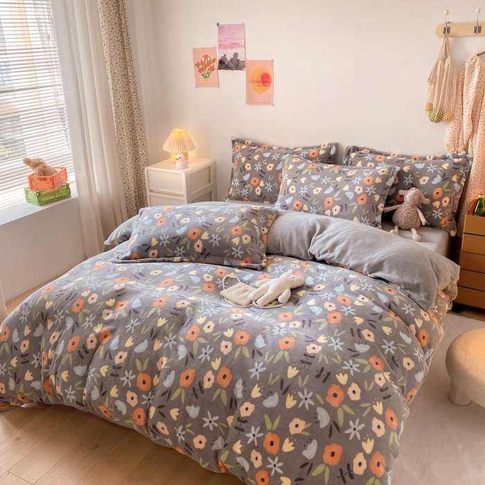 91家纺网 家纺一手货源 找家纺 金盛纺 2025新款高克重牛奶绒印花系列四件套(可定制) 繁花（灰）