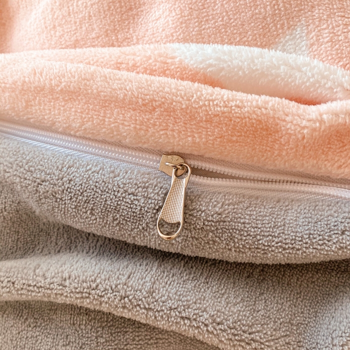 91家纺网 家纺一手货源 找家纺 金盛纺 2025新款高克重牛奶绒印花系列四件套(可定制) 梦幻星空（粉）