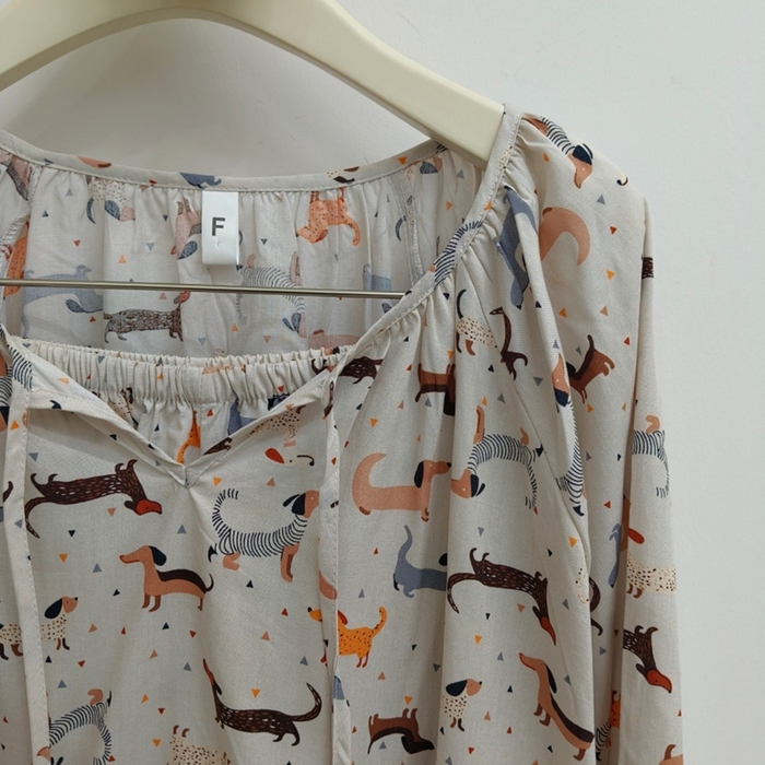 91家纺网 家纺一手货源 找家纺 妍景家居生活馆 2025新款亲肤舒适绵绸套装 发圈小狗