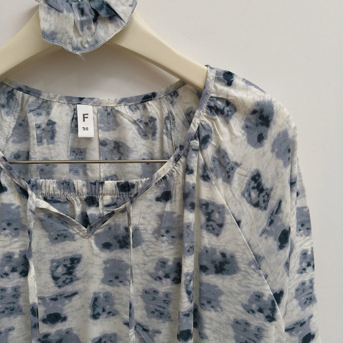 91家纺网 家纺一手货源 找家纺 妍景家居生活馆 2025新款亲肤舒适绵绸套装 灰底动物