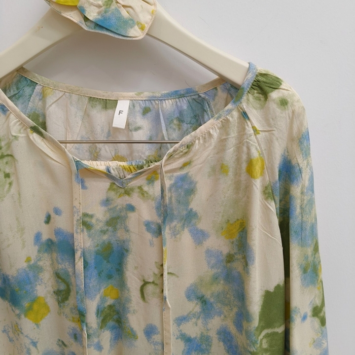 91家纺网 家纺一手货源 找家纺 妍景家居生活馆 2025新款亲肤舒适绵绸套装 水墨绿