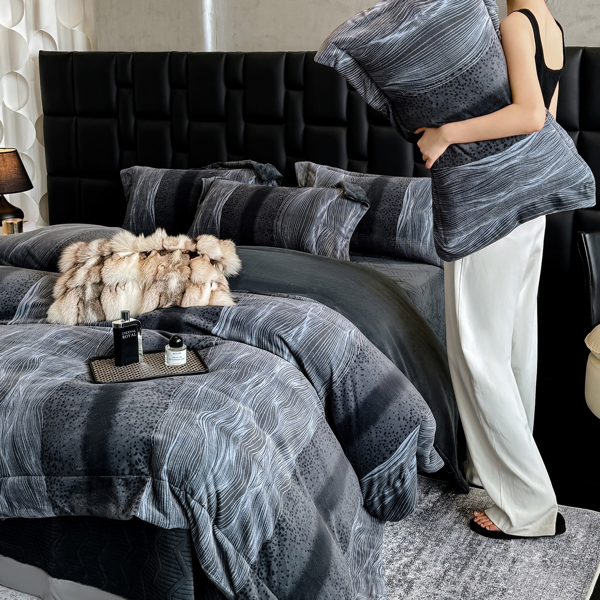 91家纺网 家纺一手货源 找家纺 （总）控价 2025新款 床盖款240克全消光A类数码印花牛奶绒四件套-情怀