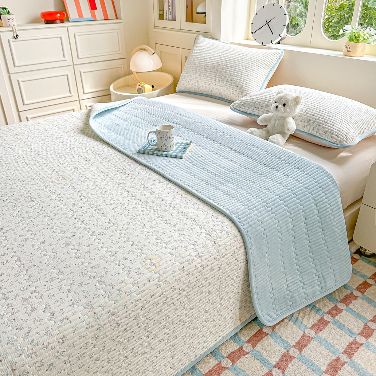 91家纺网 家纺一手货源 找家纺 橘夏家纺 2025新款A全棉B宝宝绒版双面多功能夹棉加厚床盖炕盖三件套学生婴儿床垫盖毯褥子四季通用（含买家秀） 蓝心兔