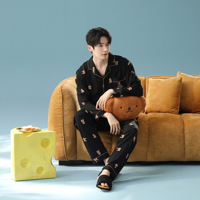 91家纺网 家纺一手货源 找家纺 （总）妍景家居生活馆 2025新款亲肤舒适新疆棉 满印泰迪狗套装