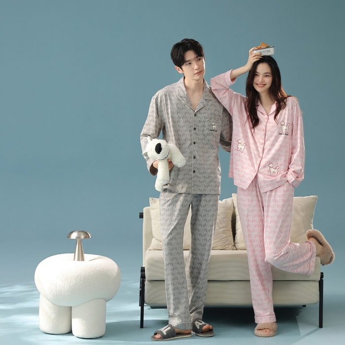 91家纺网 家纺一手货源 找家纺 （总）妍景家居生活馆 2025新款亲肤舒适新疆棉 情侣款满印狗狗套装