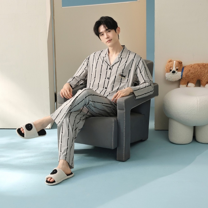 91家纺网 家纺一手货源 找家纺 （总）妍景家居生活馆 2025新款亲肤舒适新疆棉 竖条小黑狗套装