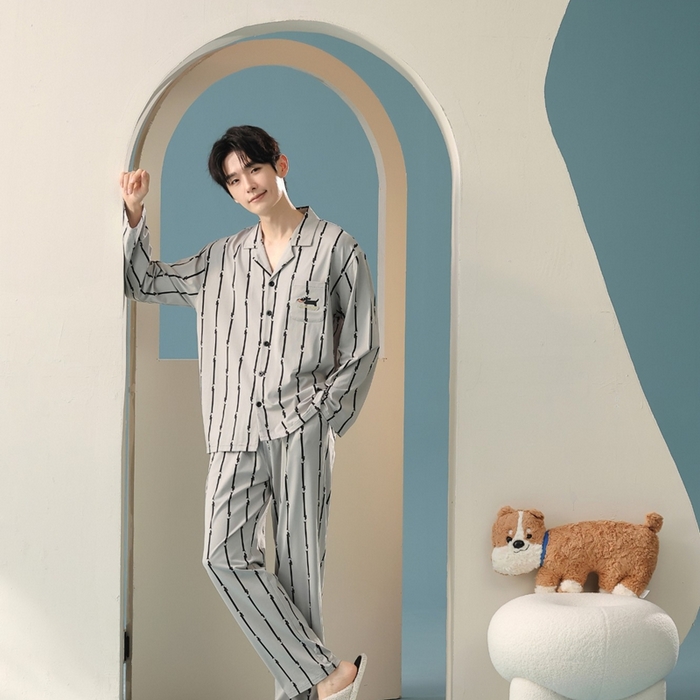 91家纺网 家纺一手货源 找家纺 （总）妍景家居生活馆 2025新款亲肤舒适新疆棉 竖条小黑狗套装