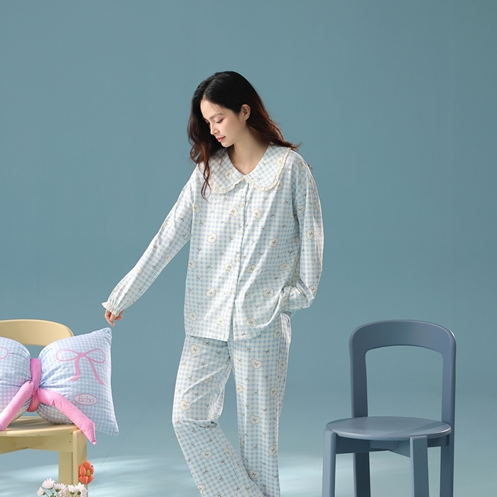 91家纺网 家纺一手货源 找家纺 （总）妍景家居生活馆 2025新款亲肤舒适新疆棉 娃娃领蝴蝶结格子蓝套装