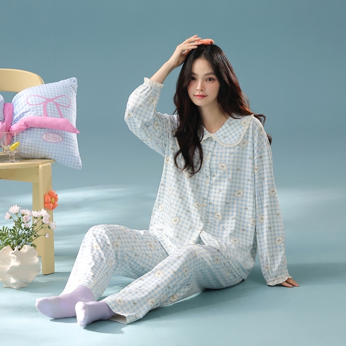 91家纺网 家纺一手货源 找家纺 （总）妍景家居生活馆 2025新款亲肤舒适新疆棉 娃娃领蝴蝶结格子蓝套装