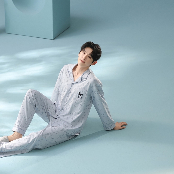 91家纺网 家纺一手货源 找家纺 （总）妍景家居生活馆 2025新款亲肤舒适新疆棉 线条狗狗套装蓝