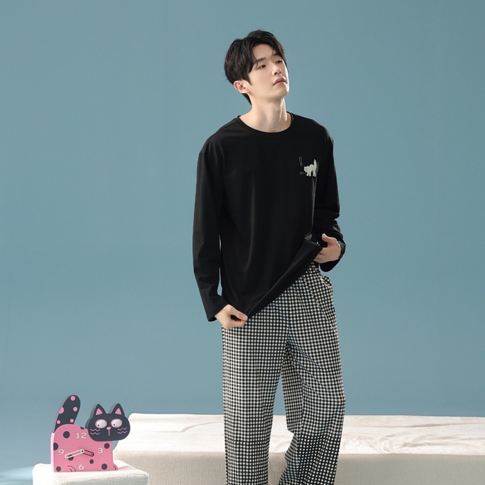 91家纺网 家纺一手货源 找家纺 （总）妍景家居生活馆 2025新款亲肤舒适新疆棉-格子款猫咪圆领套装