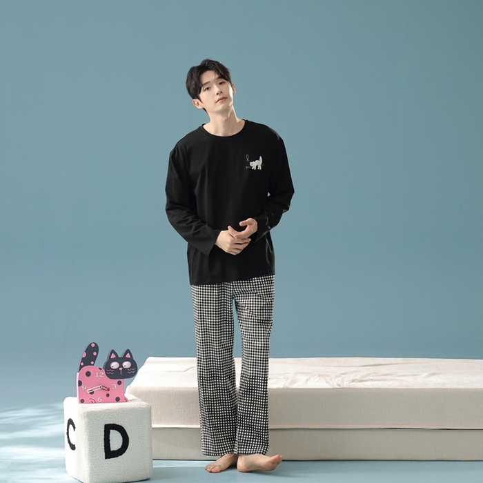 （总）妍景家居生活馆 2025新款亲肤舒适新疆棉-格子款猫咪圆领套装