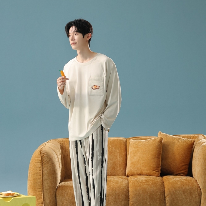 91家纺网 家纺一手货源 找家纺 （总）妍景家居生活馆 2025新款亲肤舒适新疆棉-条纹圆领早餐套装