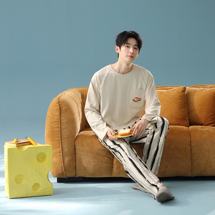 91家纺网 家纺一手货源 找家纺 （总）妍景家居生活馆 2025新款亲肤舒适新疆棉-条纹圆领早餐套装