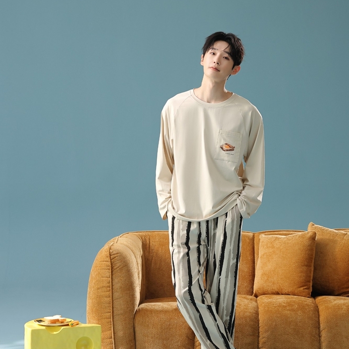 91家纺网 家纺一手货源 找家纺 （总）妍景家居生活馆 2025新款亲肤舒适新疆棉-条纹圆领早餐套装