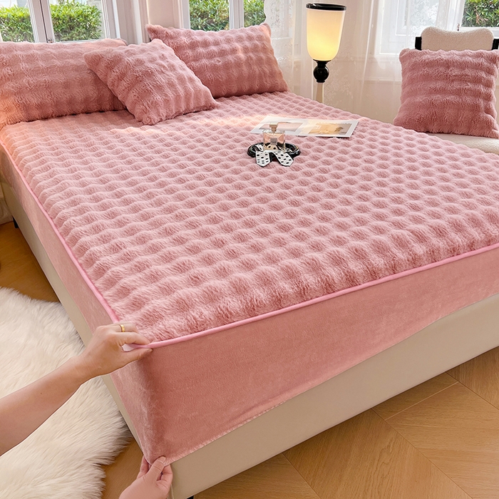 91家纺网 家纺一手货源 找家纺 梦舒羽 2025新款兔毛绒水晶绒床垫保护套牛奶绒床垫套单品床笠单件床笠 兔毛绒泡泡-云梦粉